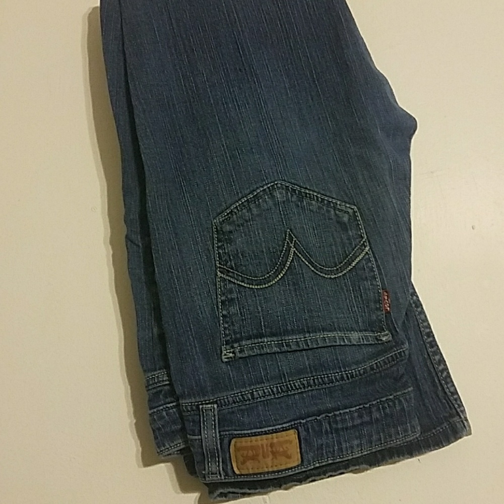 Preloved ladies levis jeans